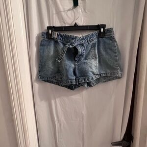 Tommy Hilfiger denim shorts size 9